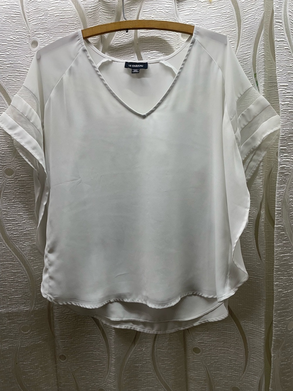 Le Chateau Blouse‎ Womens XXS White V-Neck Mesh Sleeve Layered 369499